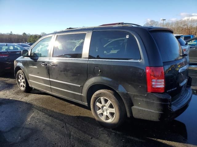 2010 Chrysler Town & Country Touring