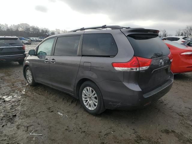 2013 Toyota Sienna XLE