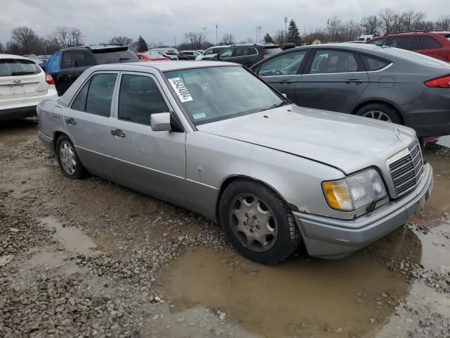 1995 Mercedes-Benz E 320 Base