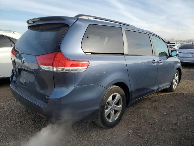 2013 Toyota Sienna LE