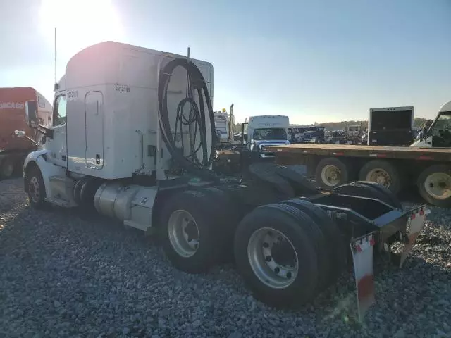 2016 Peterbilt 579