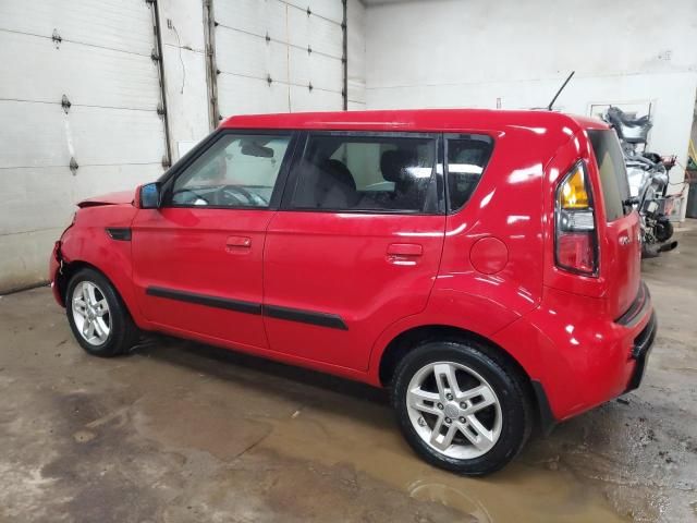 2010 KIA Soul +