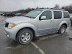 2005 Nissan Pathfinder LE