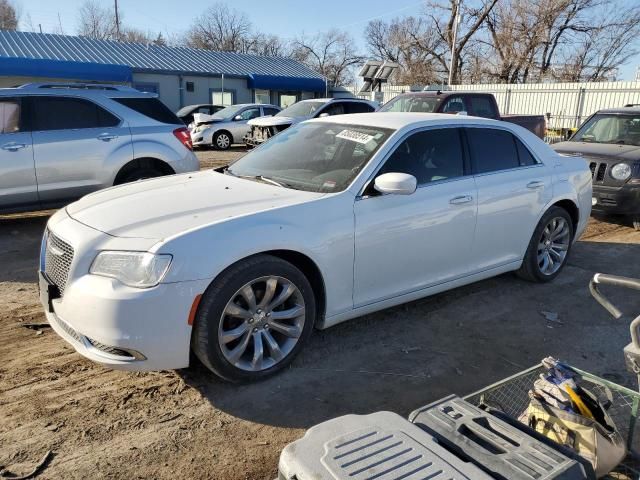 2019 Chrysler 300 Touring