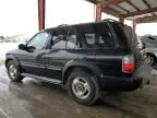 2000 Infiniti QX4