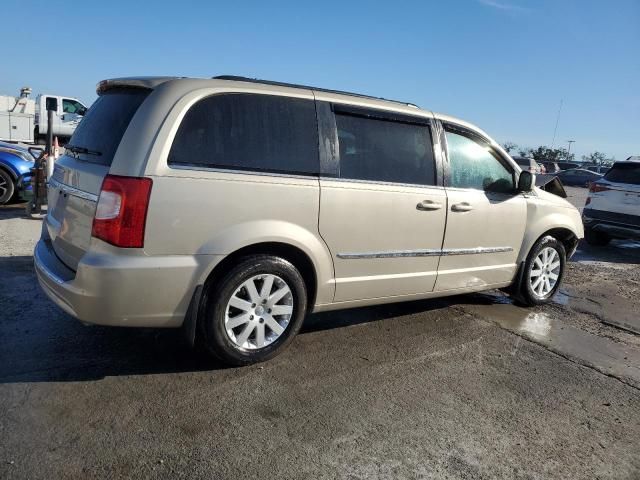 2016 Chrysler Town & Country Touring