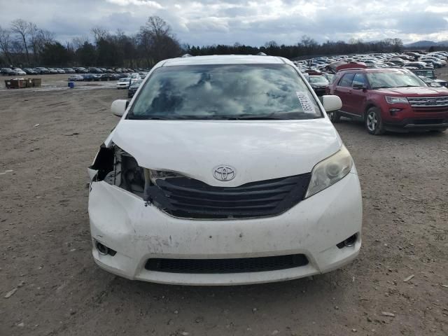 2013 Toyota Sienna LE