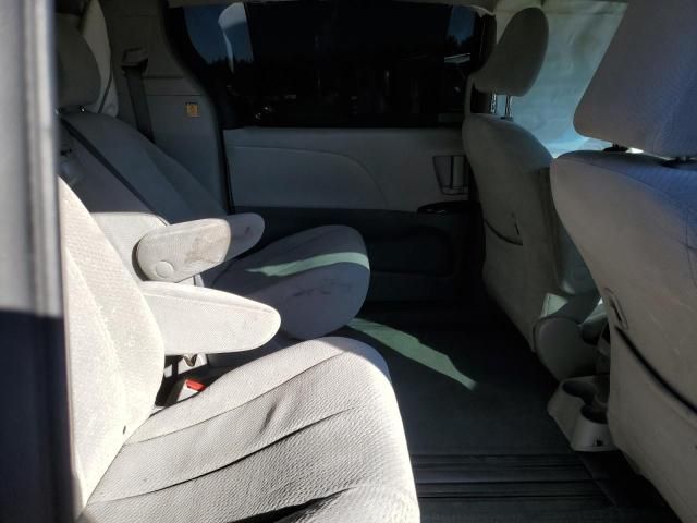 2012 Toyota Sienna LE