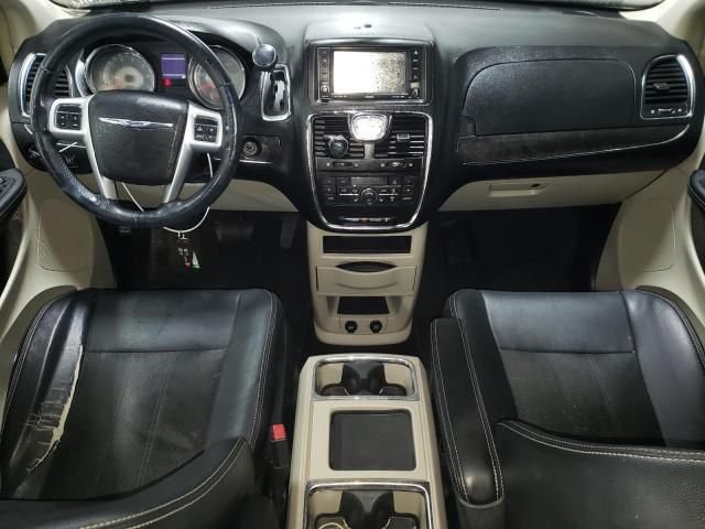 2011 Chrysler Town & Country Touring L