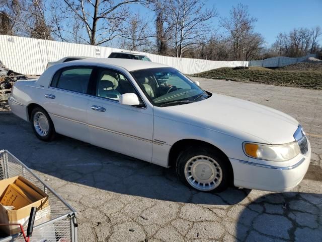 2000 Lincoln Town Car Executive