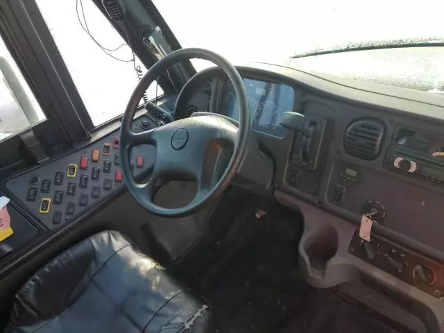 2015 Freightliner Chassis B2B