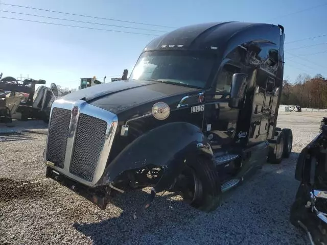 2014 Kenworth Construction T680