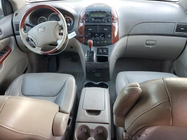 2004 Toyota Sienna XLE