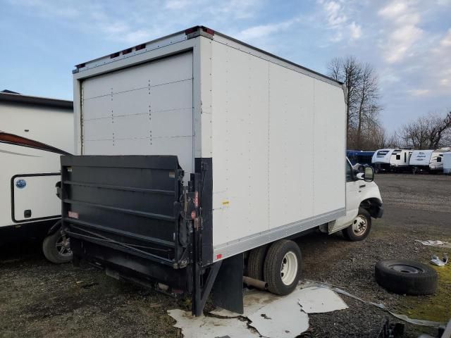 2012 Ford Econoline E350 Super Duty Cutaway Van