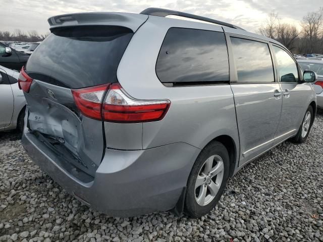 2017 Toyota Sienna LE