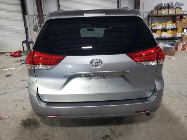 2016 Toyota Sienna SE