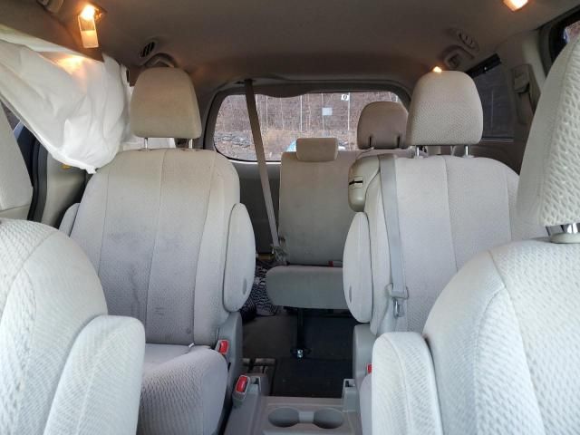 2012 Toyota Sienna LE