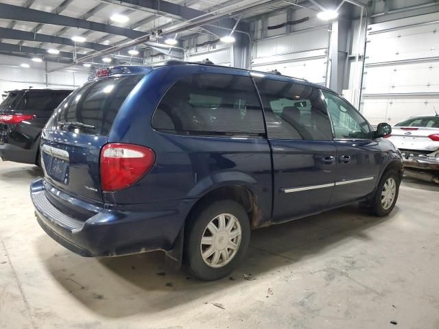 2005 Chrysler Town & Country Touring