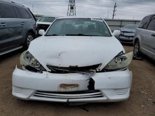 2005 Toyota Camry LE