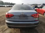 2016 Volkswagen Passat SEL