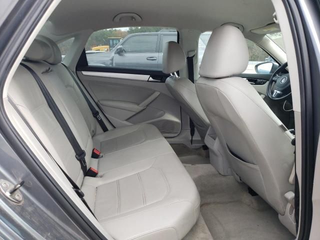 2012 Volkswagen Passat SE