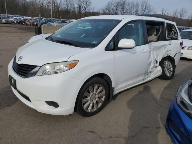 2013 Toyota Sienna LE