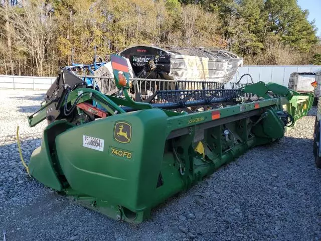 2020 John Deere 740D