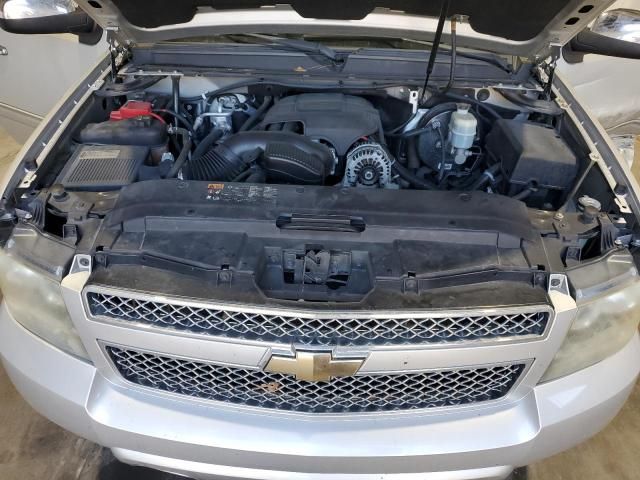 2011 Chevrolet Avalanche LS