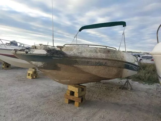 2000 Four Winds Boat