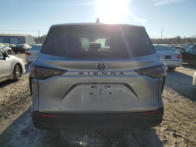 2023 Toyota Sienna LE