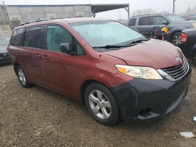 2011 Toyota Sienna LE