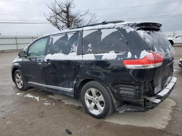 2012 Toyota Sienna LE