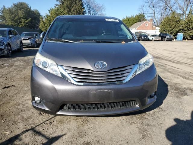 2015 Toyota Sienna XLE