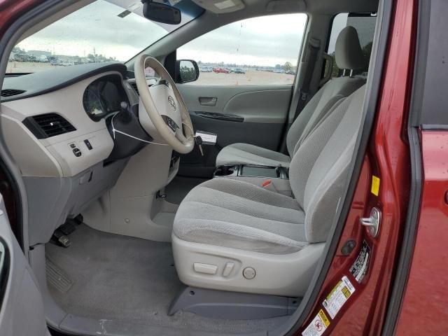 2011 Toyota Sienna LE