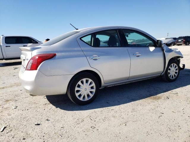 2013 Nissan Versa S