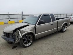 Salvage cars for sale at Fresno, CA auction: 2001 GMC Sonoma