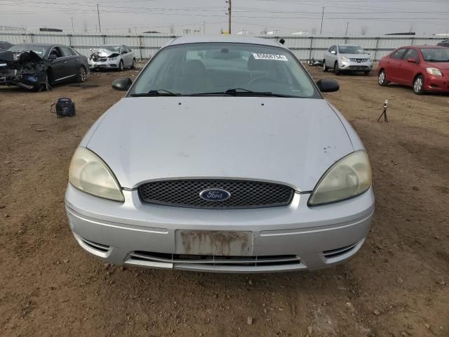 2004 Ford Taurus SE