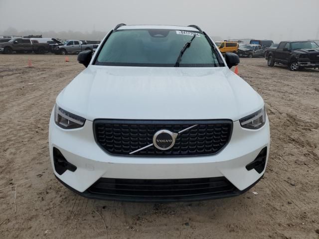 2025 Volvo XC40 Plus