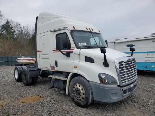 2017 Freightliner Cascadia 113