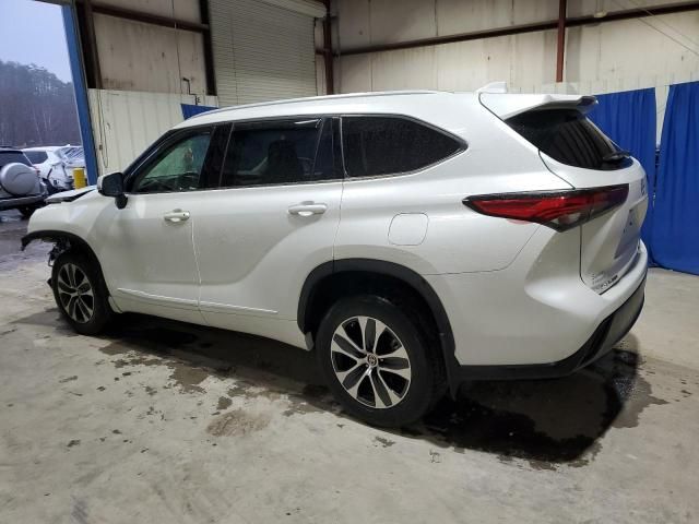 2022 Toyota Highlander XLE