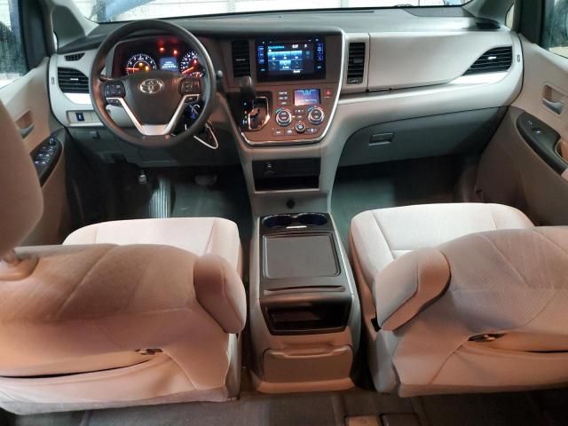 2015 Toyota Sienna LE