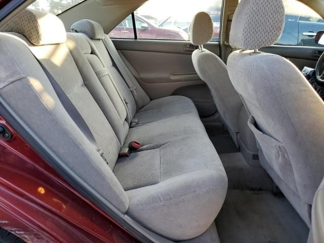 2004 Toyota Camry LE