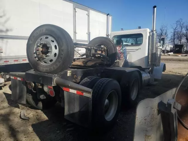 2006 Peterbilt 379