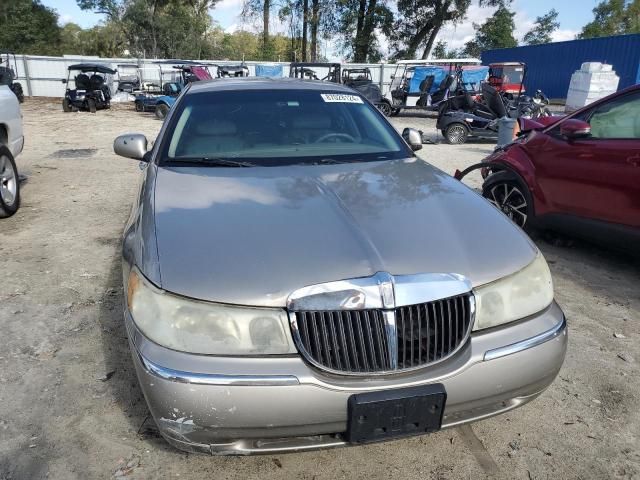 2002 Lincoln Town Car Executive