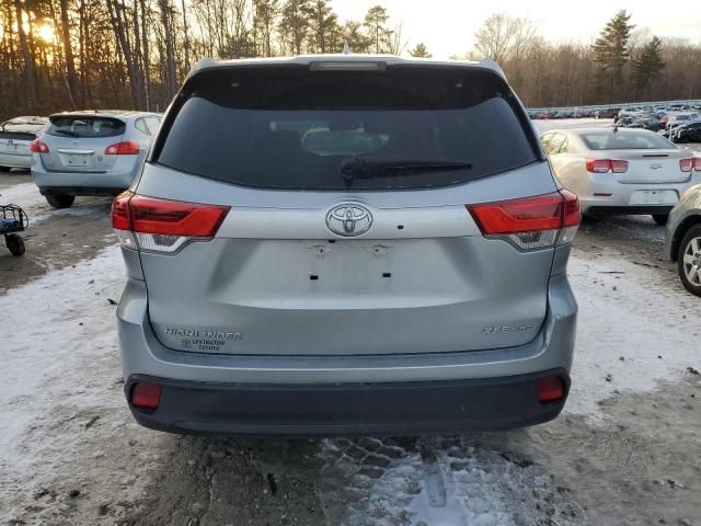 2019 Toyota Highlander SE