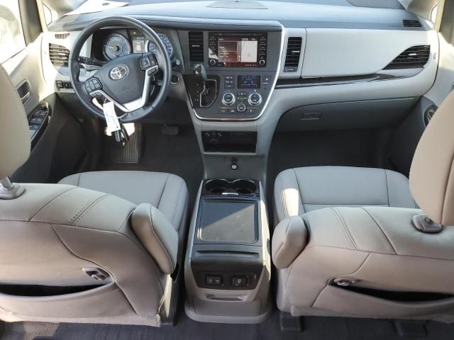 2019 Toyota Sienna XLE