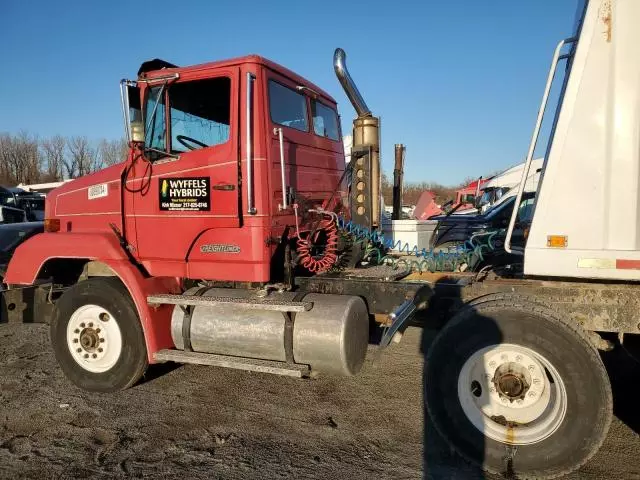 1990 Freightliner Conventional FLC112