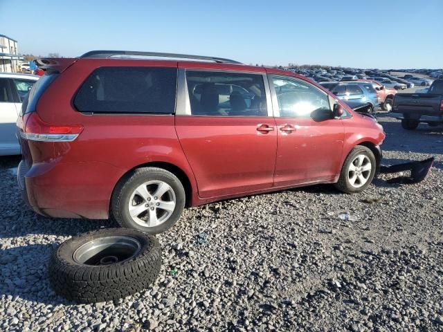 2013 Toyota Sienna LE