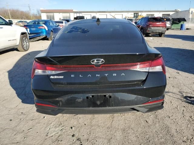 2023 Hyundai Elantra SE