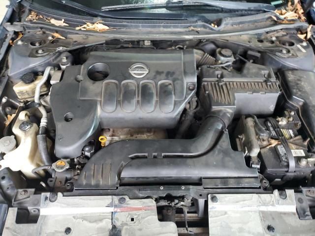 2010 Nissan Altima Base